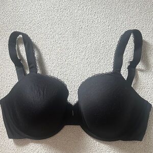 Paramour Felina very soft Classic Black Bra.Size 36 G. Like new